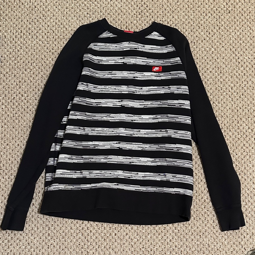 Nike Black and Gray Striped Crewneck